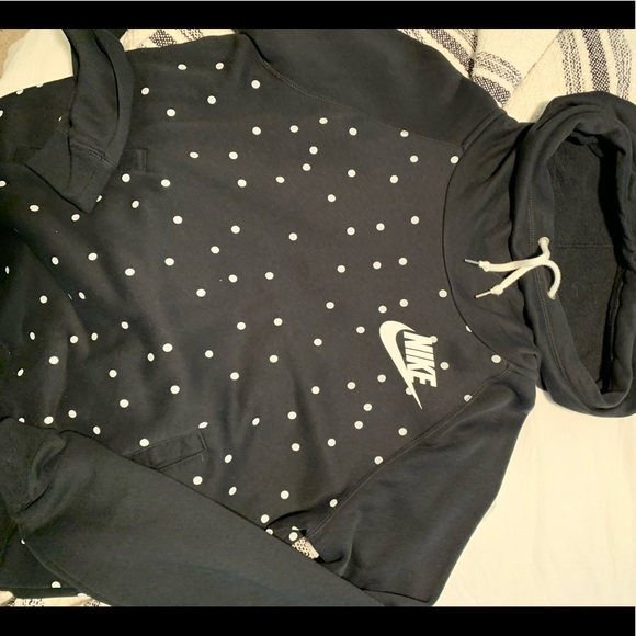 Nike Tops - Women’s hooded funnel neck Nike sweatshirt